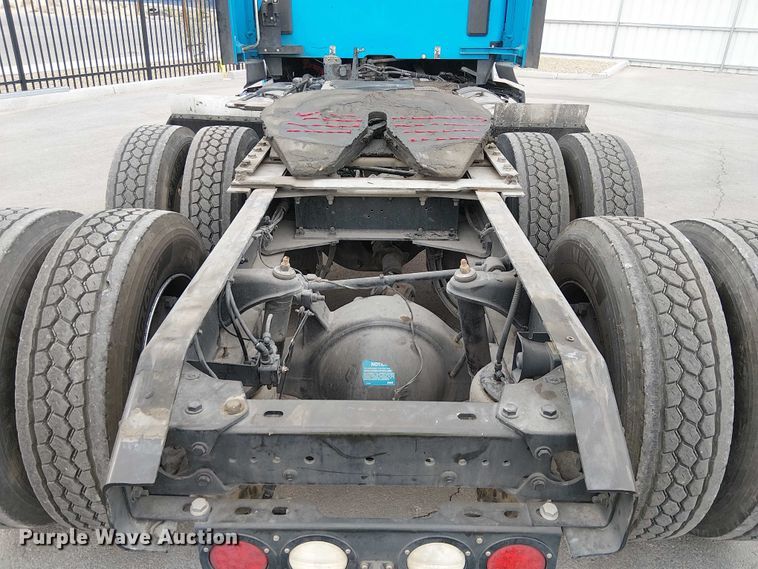 image for item YA1809 2023 Kenworth T680 semi truck