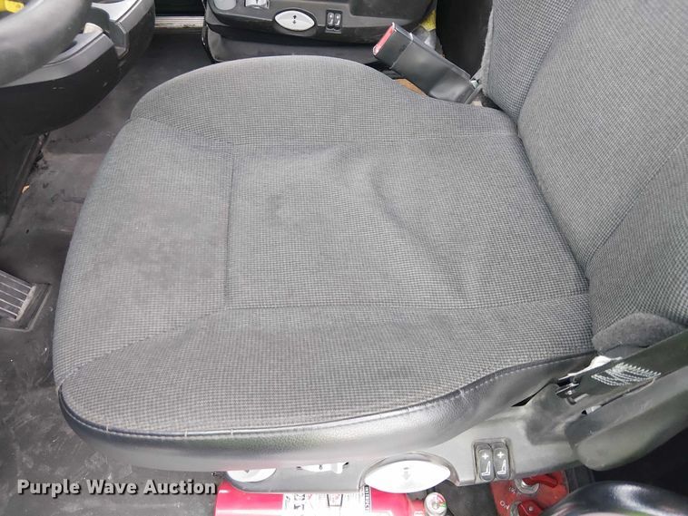 image for item YA1809 2023 Kenworth T680 semi truck