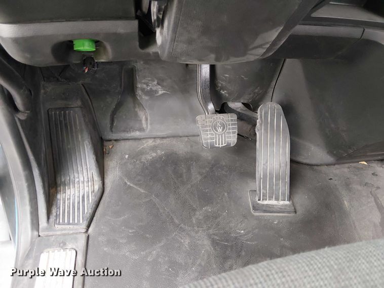 image for item YA1809 2023 Kenworth T680 semi truck