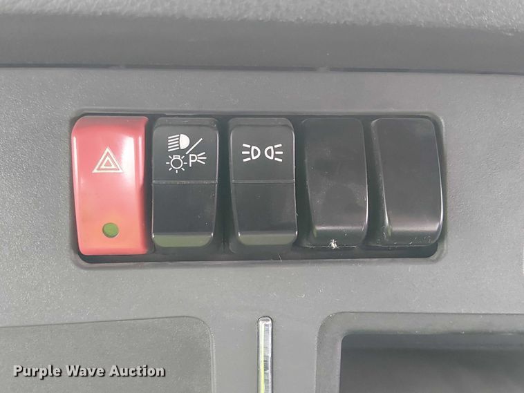 image for item YA1809 2023 Kenworth T680 semi truck