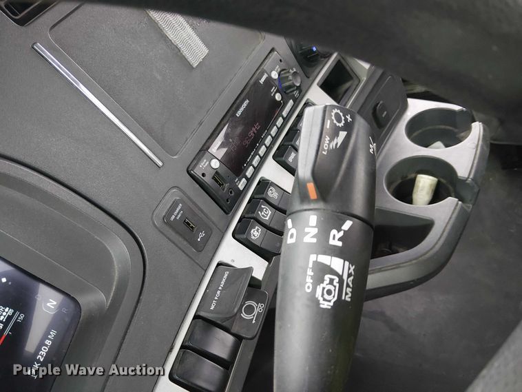 image for item YA1809 2023 Kenworth T680 semi truck