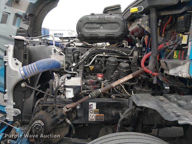 image for item YA1809 2023 Kenworth T680 semi truck