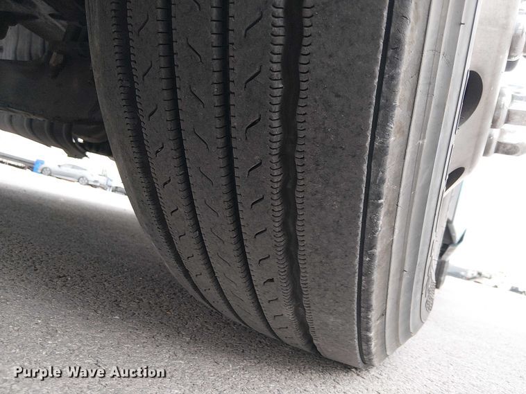 image for item YA1809 2023 Kenworth T680 semi truck