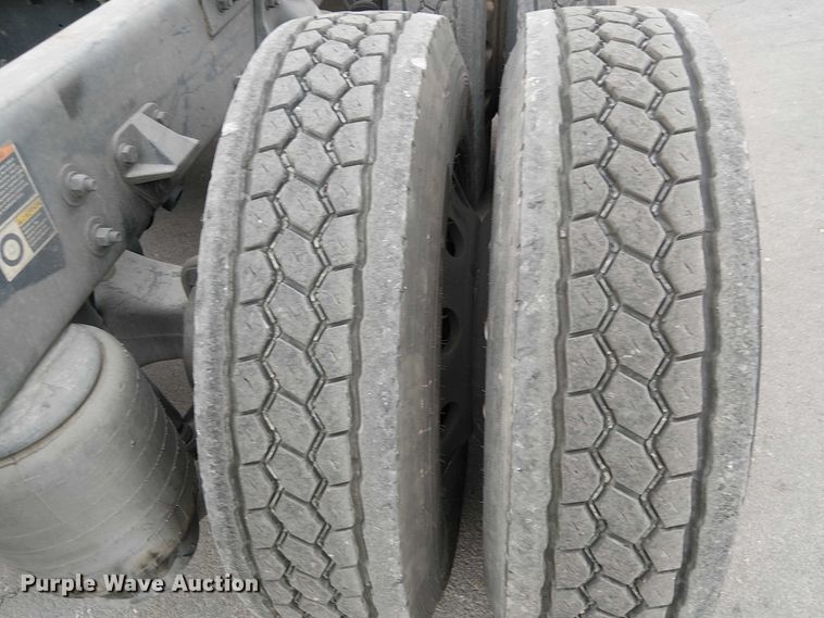 image for item YA1809 2023 Kenworth T680 semi truck