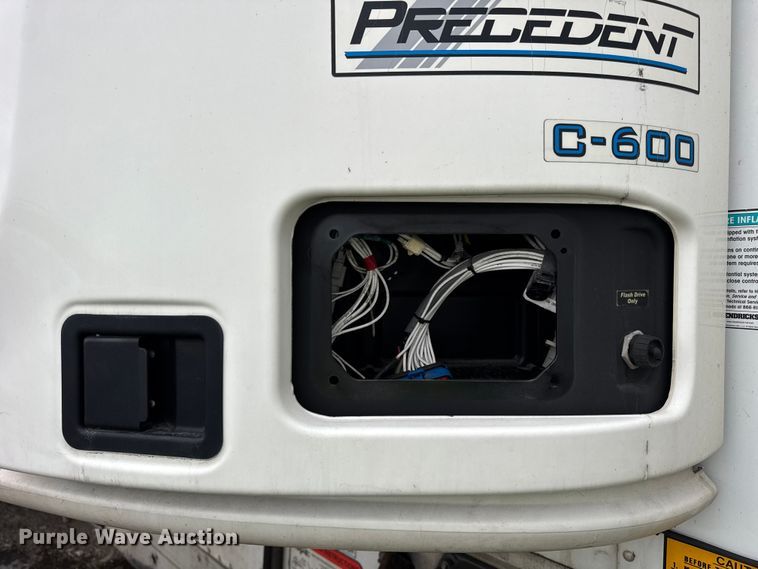 image for item YA1818 2020 Utility VS2RA refrigerated van trailer