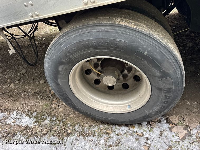 image for item YA1818 2020 Utility VS2RA refrigerated van trailer