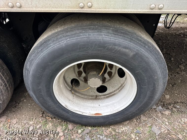 image for item YA1818 2020 Utility VS2RA refrigerated van trailer