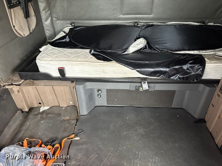 image for item YA1850 2014 Freightliner Cascadia semi truck