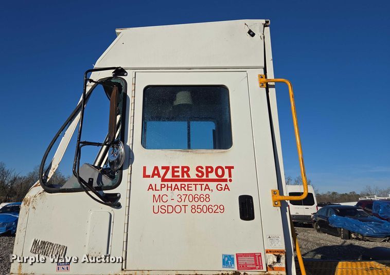 image for item YA1895 2013 Kalmar Ottawa yard truck