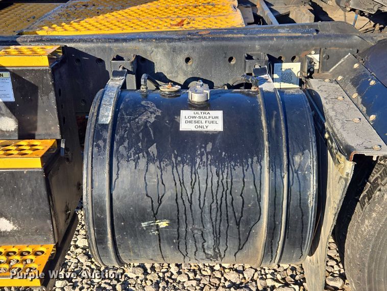 image for item YA1895 2013 Kalmar Ottawa yard truck