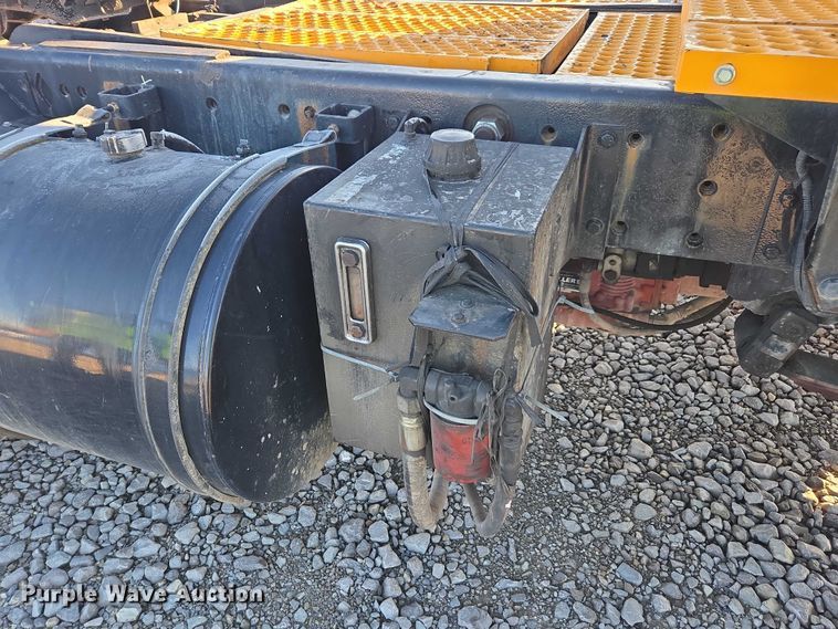 image for item YA1895 2013 Kalmar Ottawa yard truck