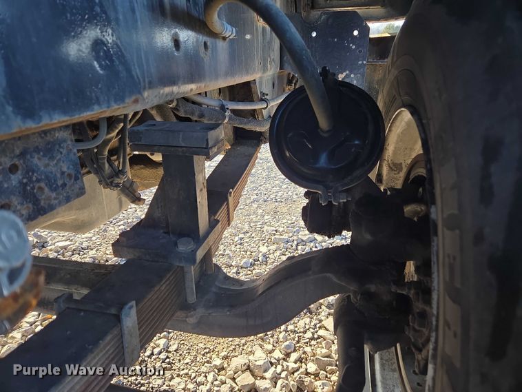 image for item YA1895 2013 Kalmar Ottawa yard truck