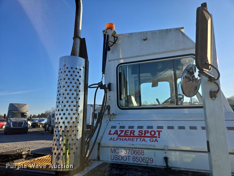 image for item YA1895 2013 Kalmar Ottawa yard truck