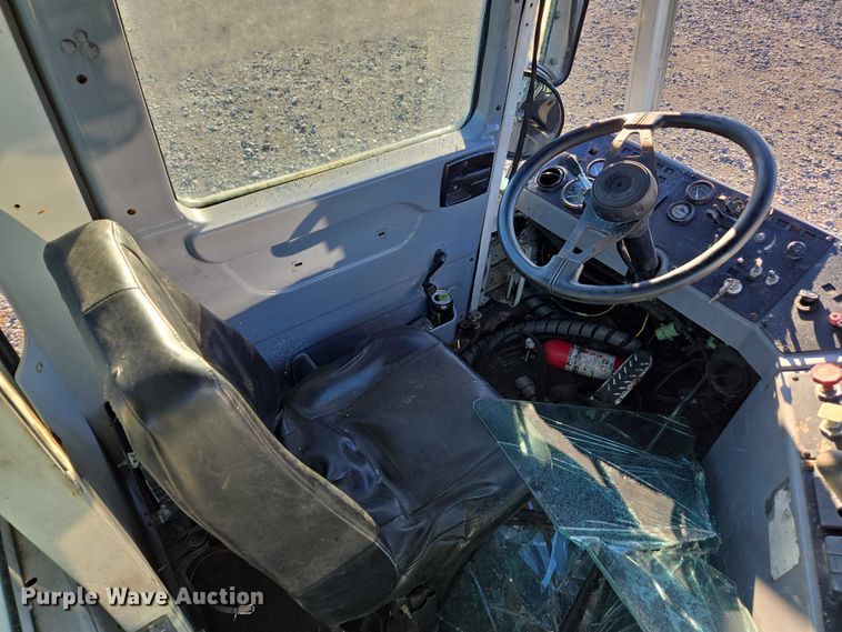 image for item YA1895 2013 Kalmar Ottawa yard truck