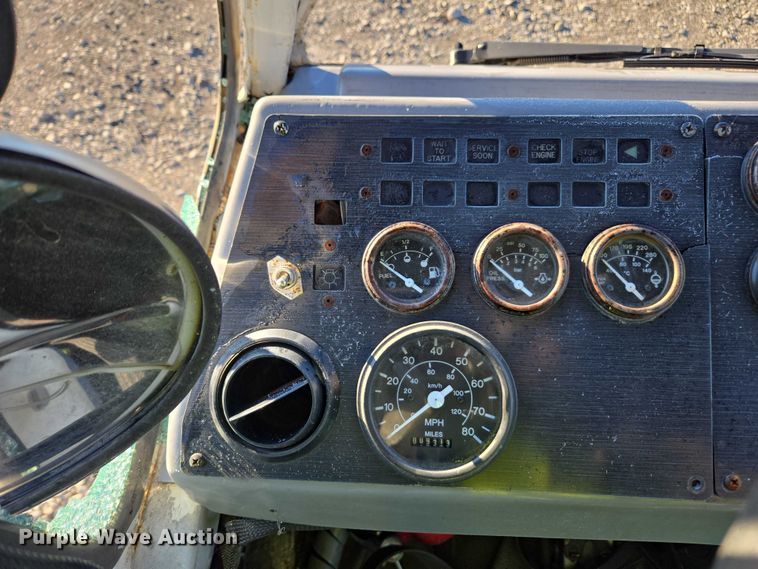 image for item YA1895 2013 Kalmar Ottawa yard truck