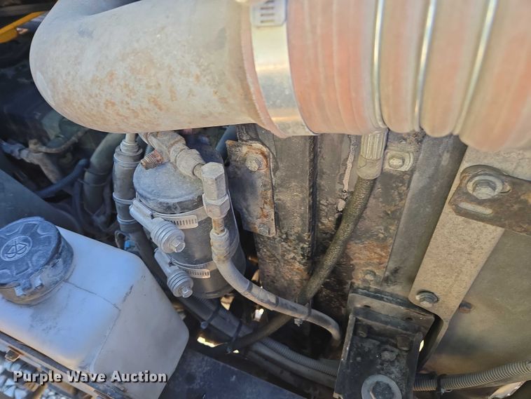 image for item YA1895 2013 Kalmar Ottawa yard truck