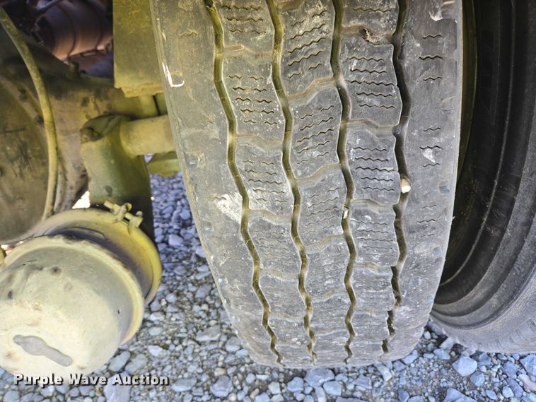 image for item YA1895 2013 Kalmar Ottawa yard truck