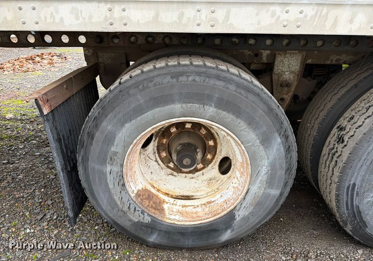 image for item YA1926 2016 Great Dane dry van trailer