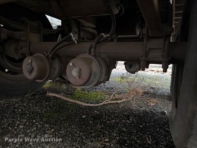 image for item YA1927 1985 Trailmobile 01AA-1SAL dry van trailer