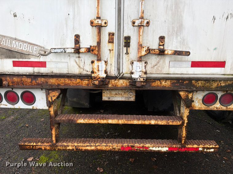 image for item YA1927 1985 Trailmobile 01AA-1SAL dry van trailer