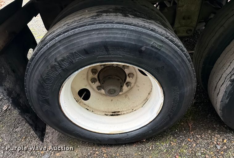 image for item YA1927 1985 Trailmobile 01AA-1SAL dry van trailer