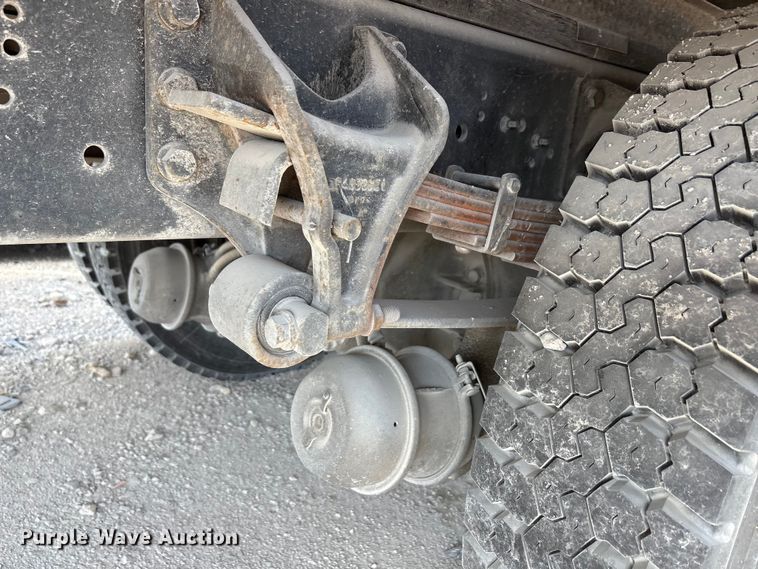 image for item YA1931 2008 International 4300 box truck