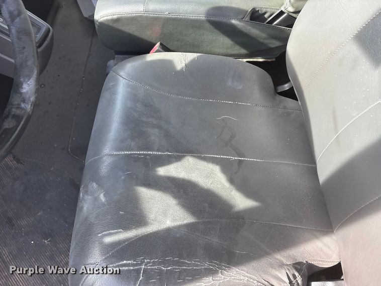 image for item YA1931 2008 International 4300 box truck