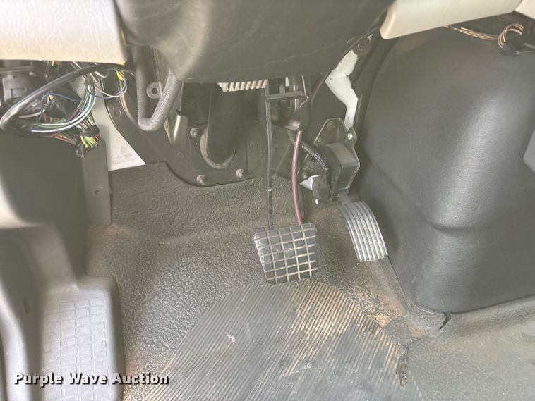 image for item YA1931 2008 International 4300 box truck