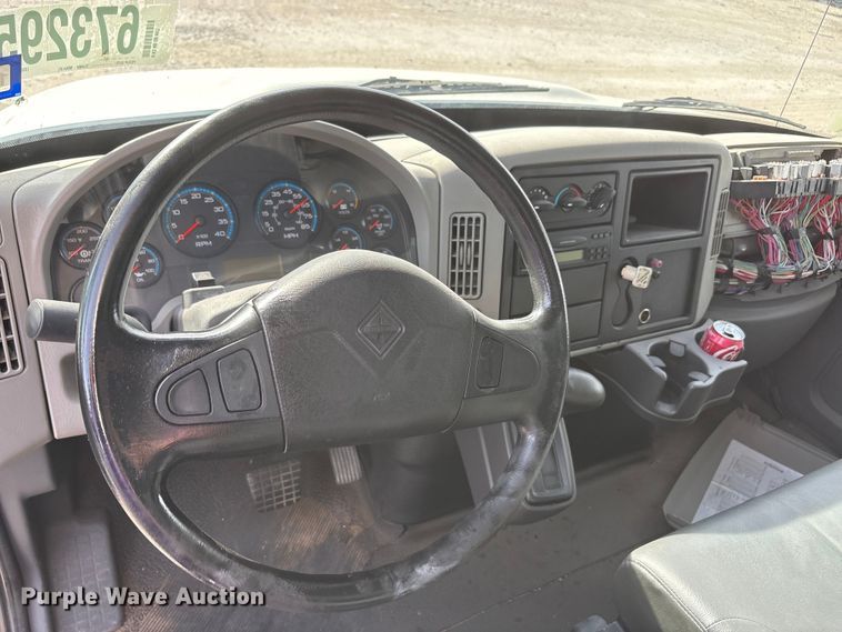 image for item YA1931 2008 International 4300 box truck