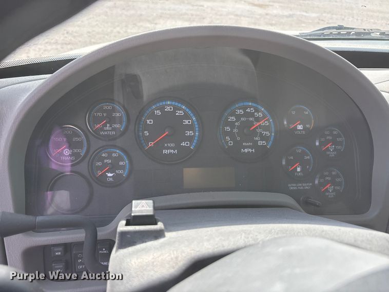 image for item YA1931 2008 International 4300 box truck