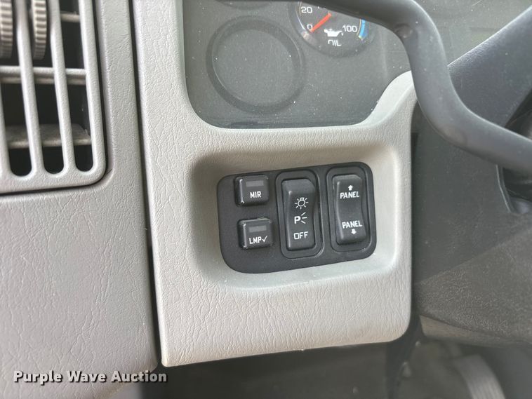 image for item YA1931 2008 International 4300 box truck