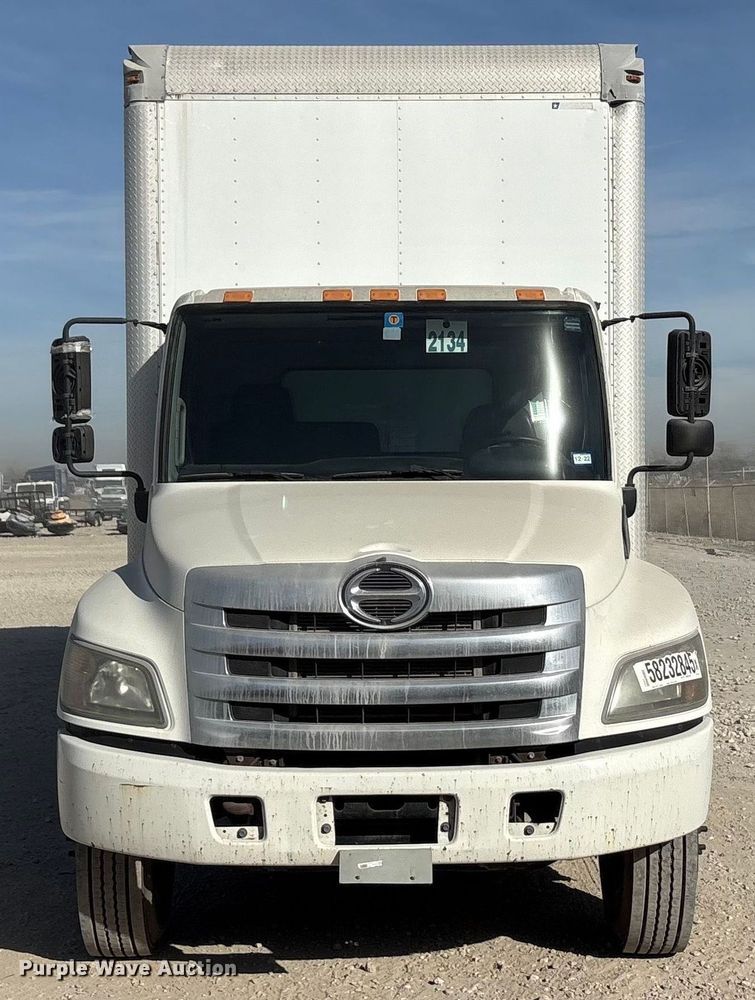 image for item YA1932 2016 Hino 268 box truck