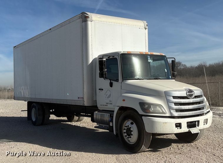 image for item YA1932 2016 Hino 268 box truck