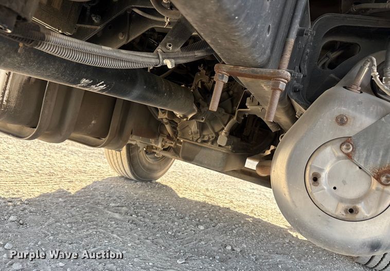 image for item YA1932 2016 Hino 268 box truck