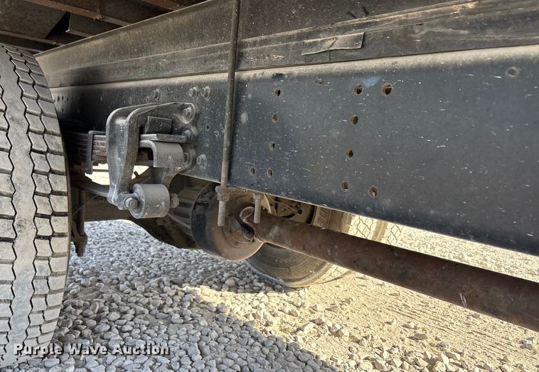 image for item YA1932 2016 Hino 268 box truck