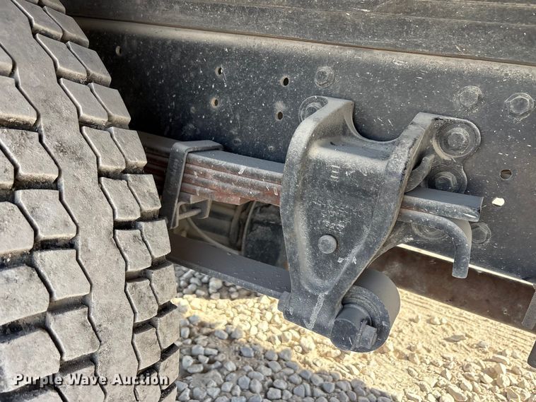 image for item YA1932 2016 Hino 268 box truck