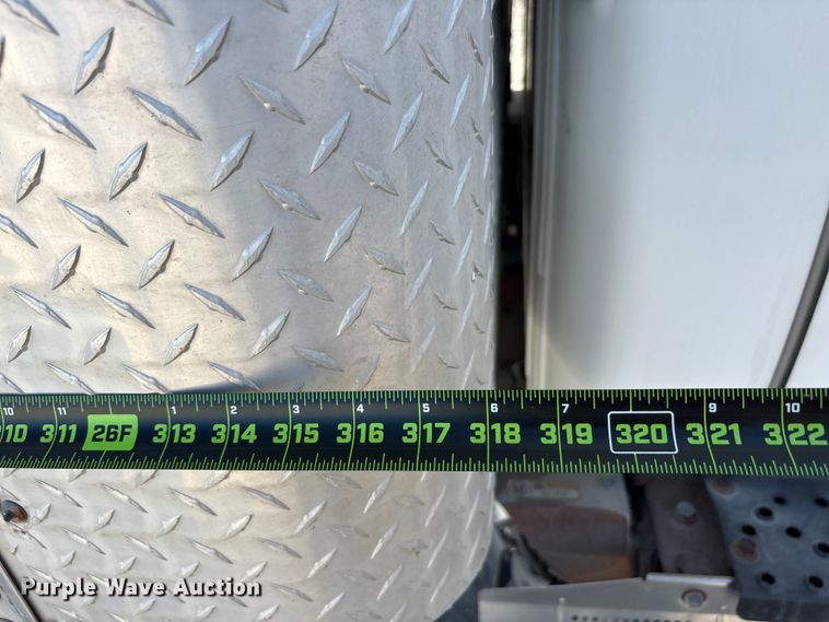 image for item YA1932 2016 Hino 268 box truck