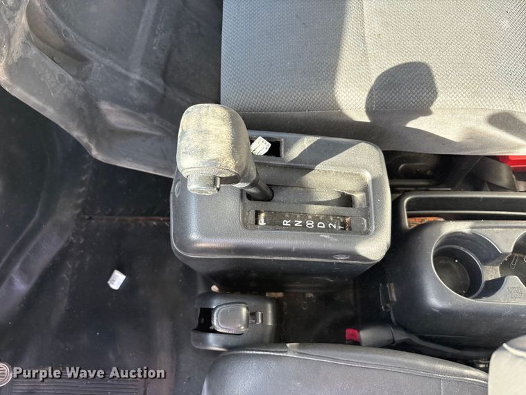 image for item YA1932 2016 Hino 268 box truck