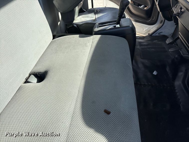 image for item YA1932 2016 Hino 268 box truck