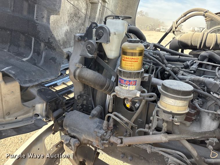 image for item YA1932 2016 Hino 268 box truck