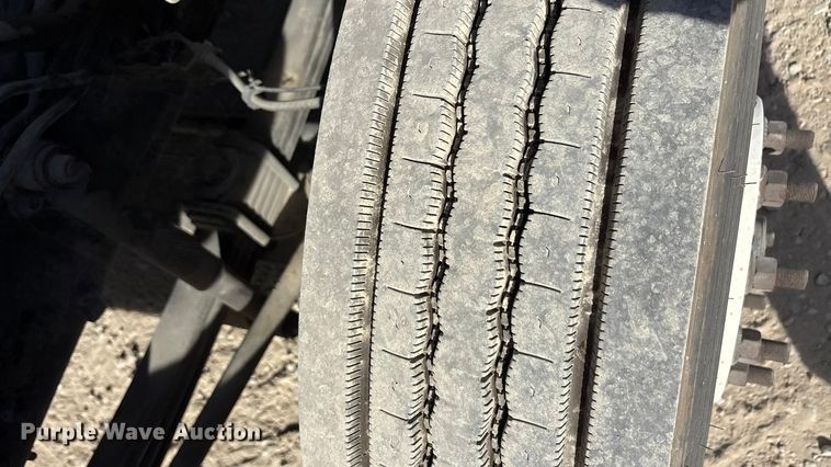 image for item YA1932 2016 Hino 268 box truck