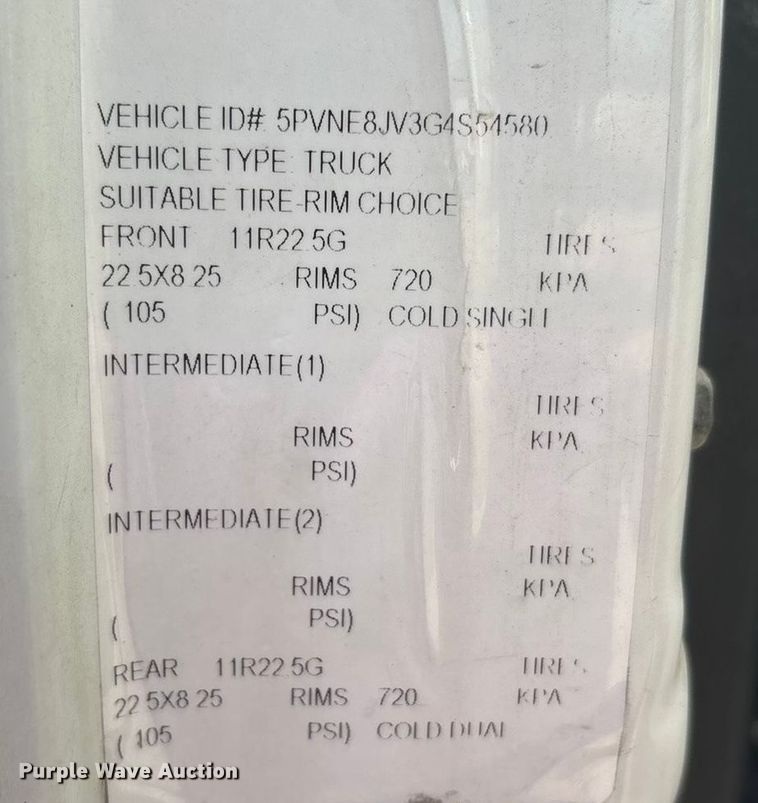 image for item YA1932 2016 Hino 268 box truck