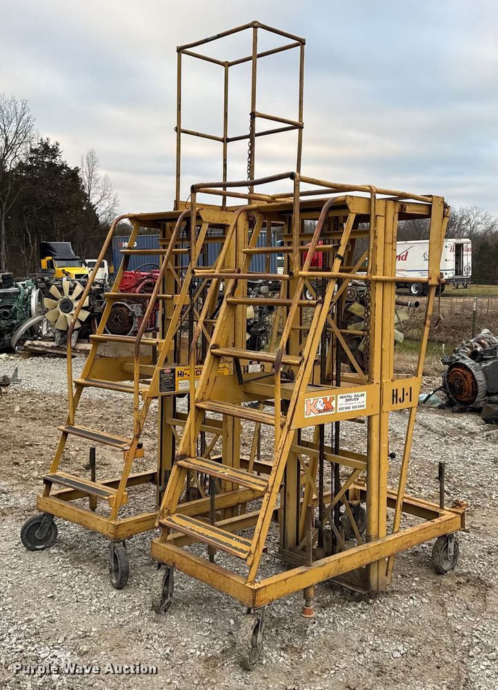 image for item DO2410 (2) Economy Hi-Jacker ladders