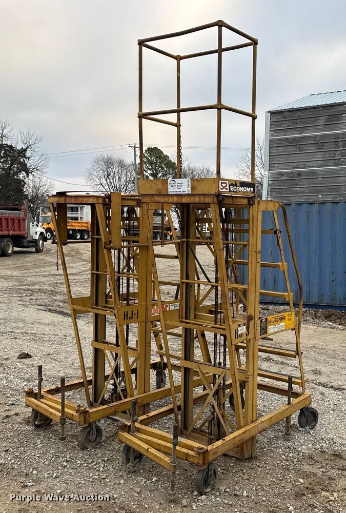 image for item DO2410 (2) Economy Hi-Jacker ladders