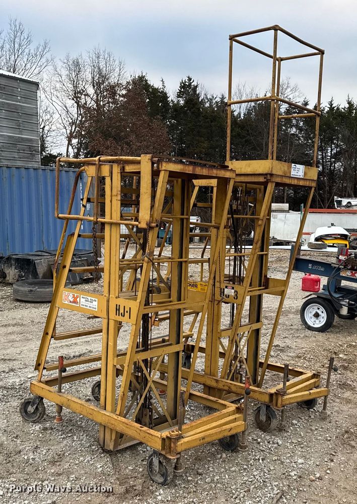 image for item DO2410 (2) Economy Hi-Jacker ladders
