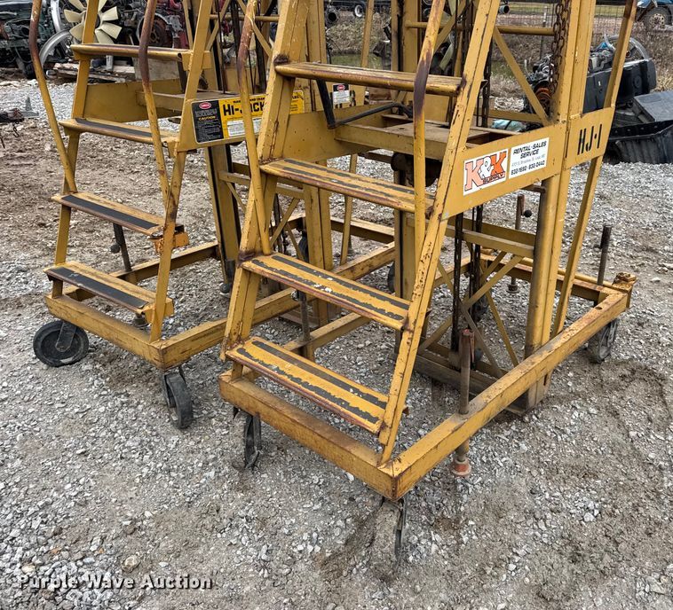 image for item DO2410 (2) Economy Hi-Jacker ladders