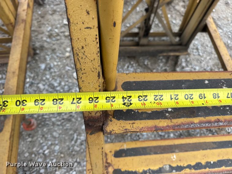 image for item DO2410 (2) Economy Hi-Jacker ladders