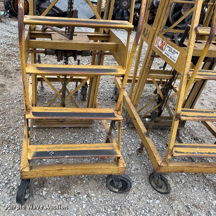 image for item DO2410 (2) Economy Hi-Jacker ladders