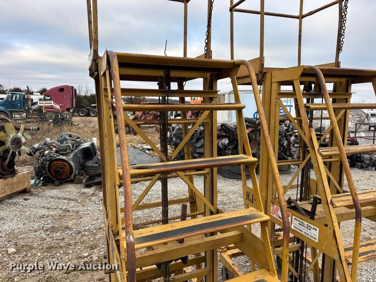 image for item DO2410 (2) Economy Hi-Jacker ladders