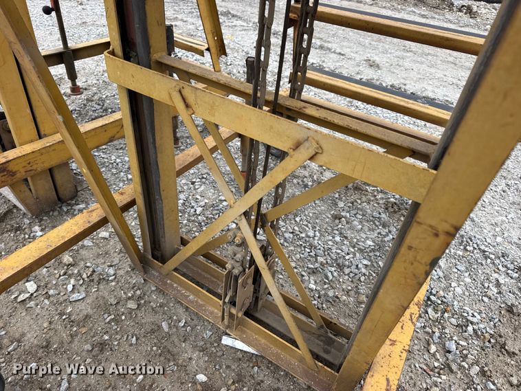 image for item DO2410 (2) Economy Hi-Jacker ladders